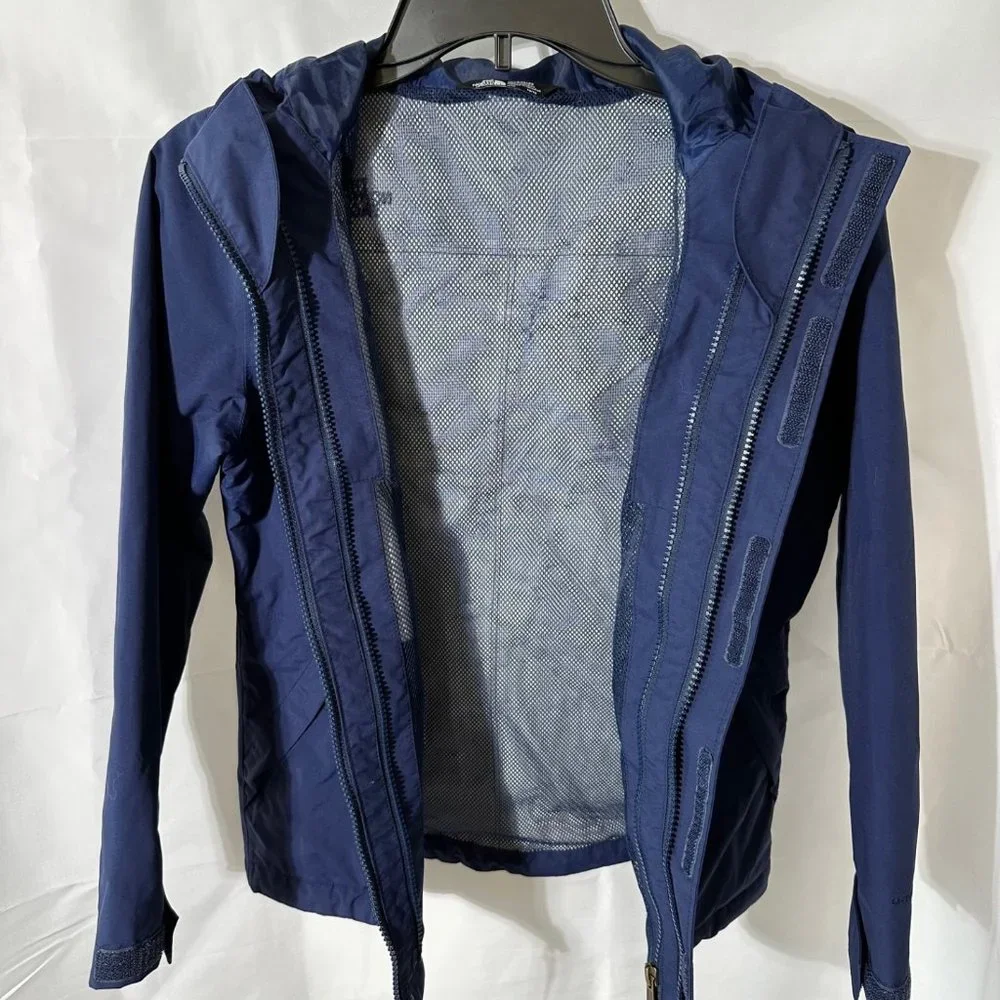 The North Face Blue Nylon Rainjacket Girls M 10 12